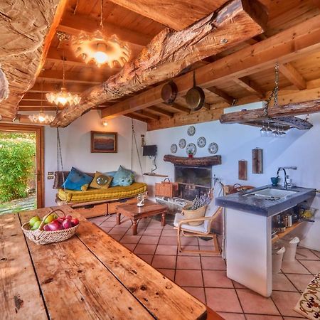 Piccola Casa Naturale Sul Lago 瓦伦纳 外观 照片