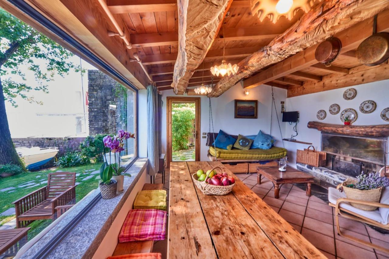 Piccola Casa Naturale Sul Lago 瓦伦纳 外观 照片