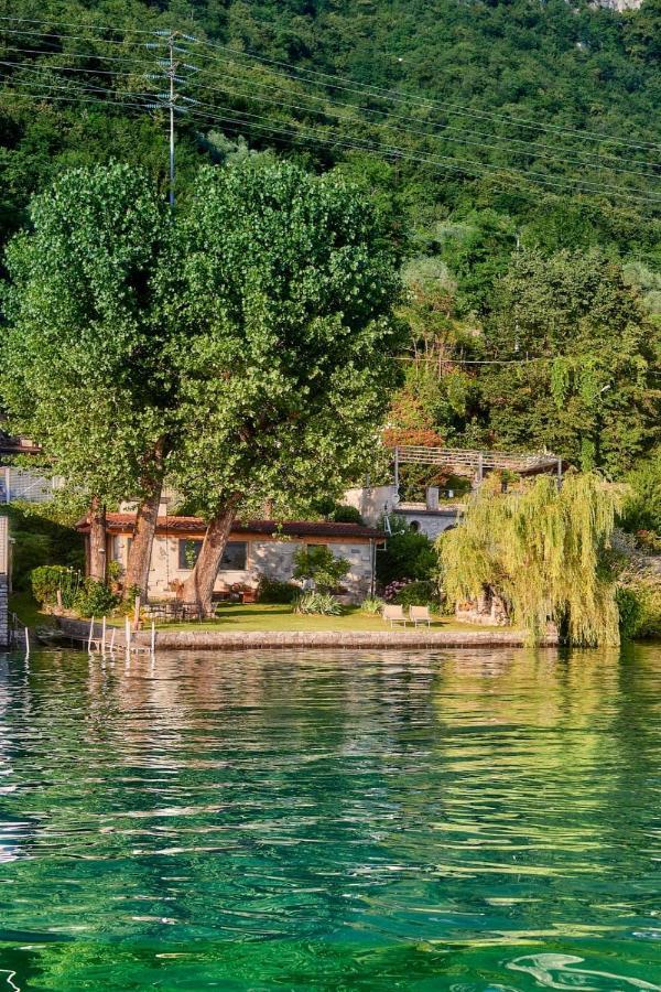 Piccola Casa Naturale Sul Lago 瓦伦纳 外观 照片
