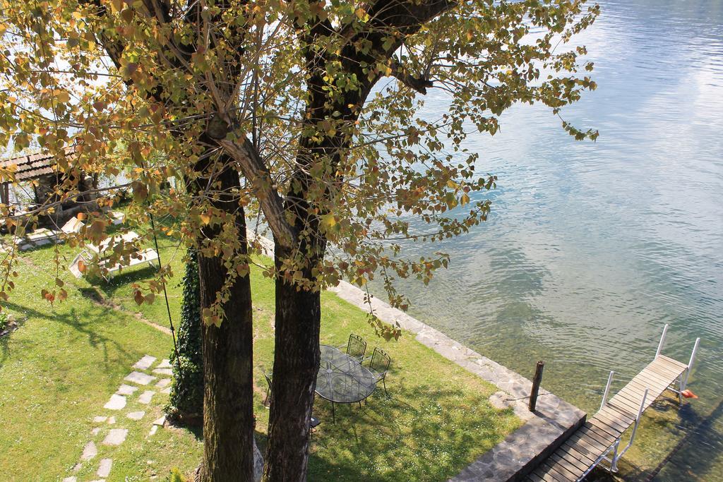 Piccola Casa Naturale Sul Lago 瓦伦纳 外观 照片
